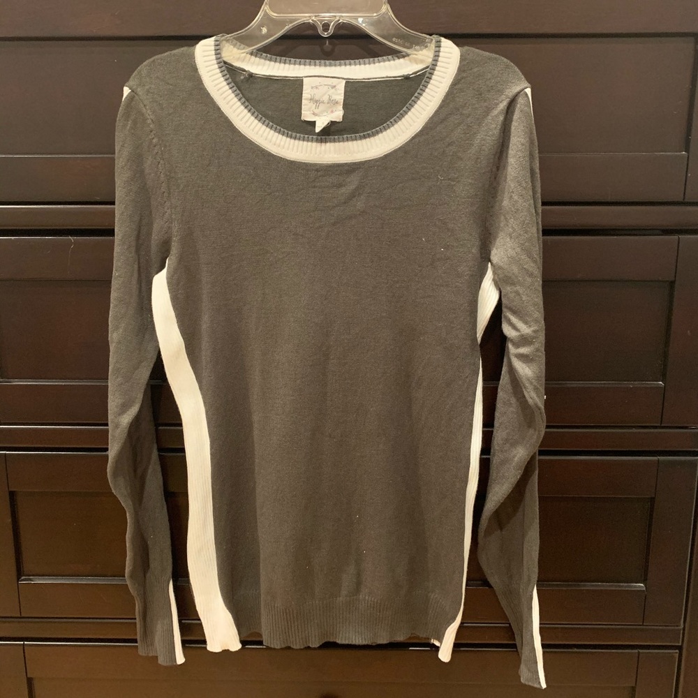 Long sleeved thin sweater